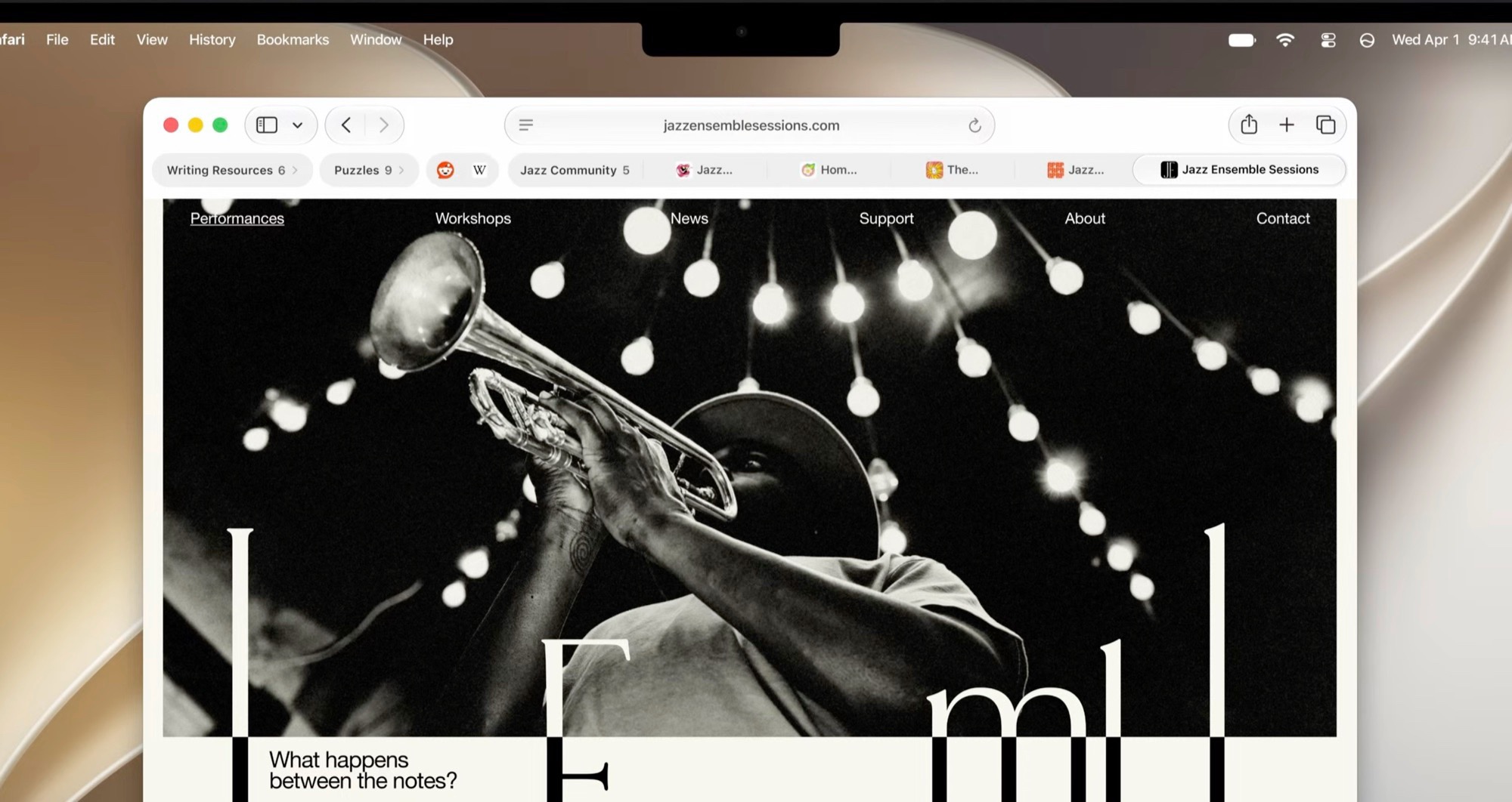 Safari can group tabs using AI and generate extensions on prompt.